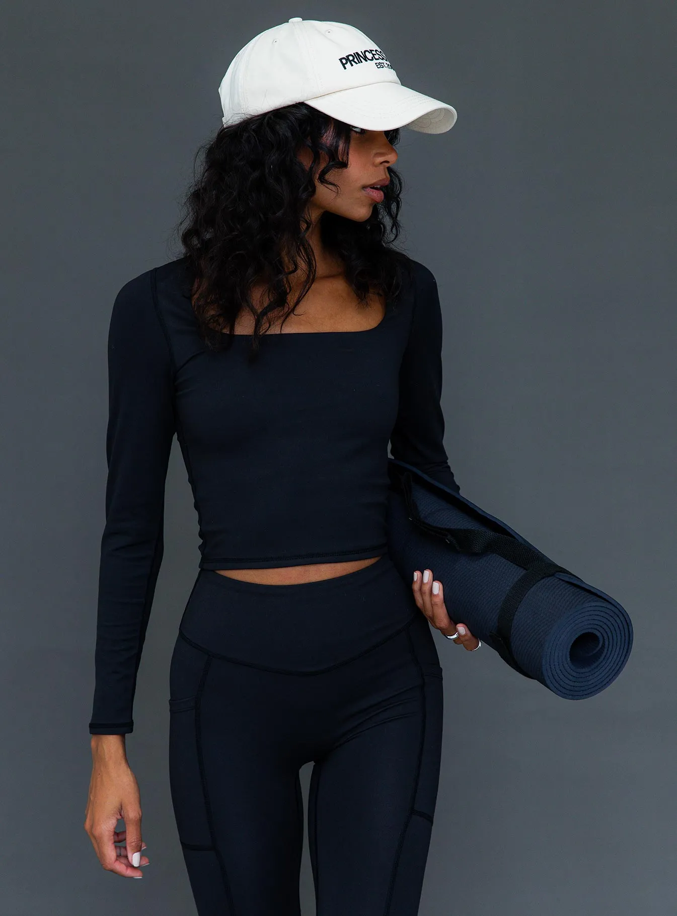 Thriving Activewear Top Black